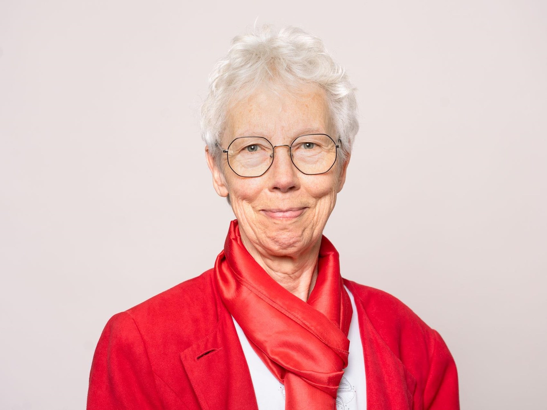 Annette Bernards